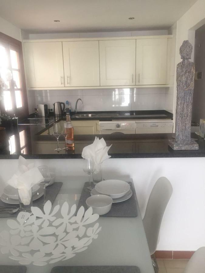 Poseidons Pearl Duquesa Apartment Манилва Екстериор снимка